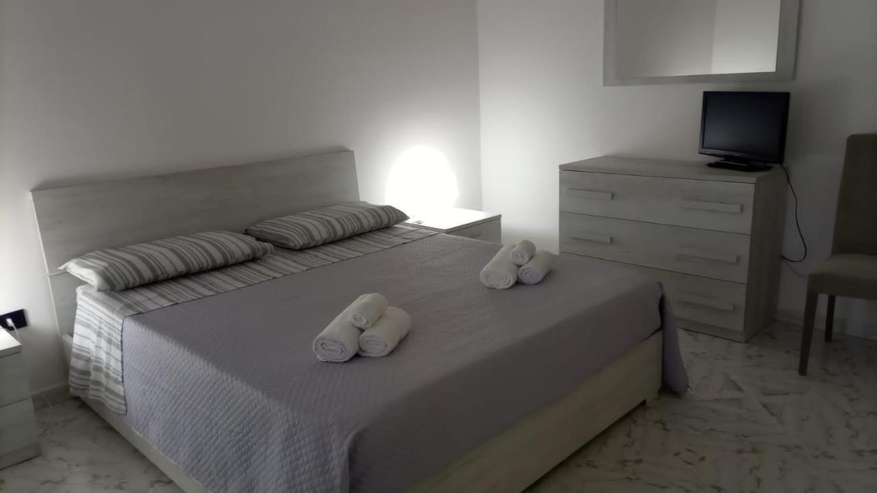 B&B A Casa Di Anto เอโบลิ ภายนอก รูปภาพ